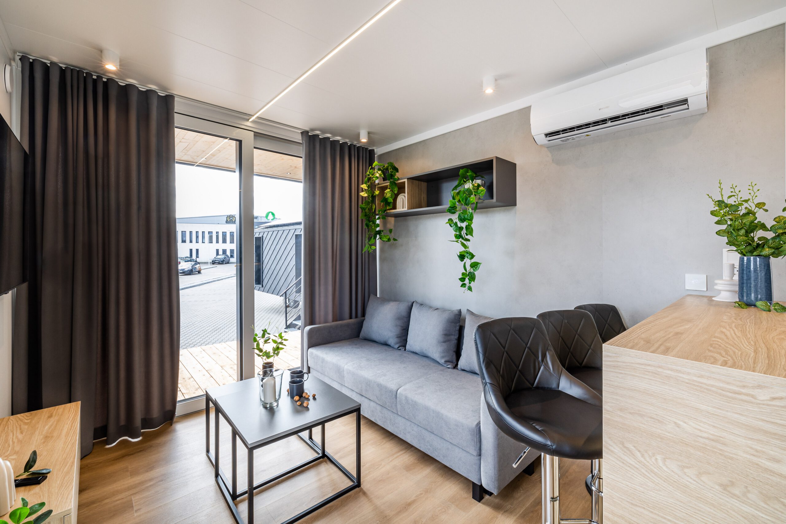 A-JB-Golden-Sky-innen-2023-3-scaled