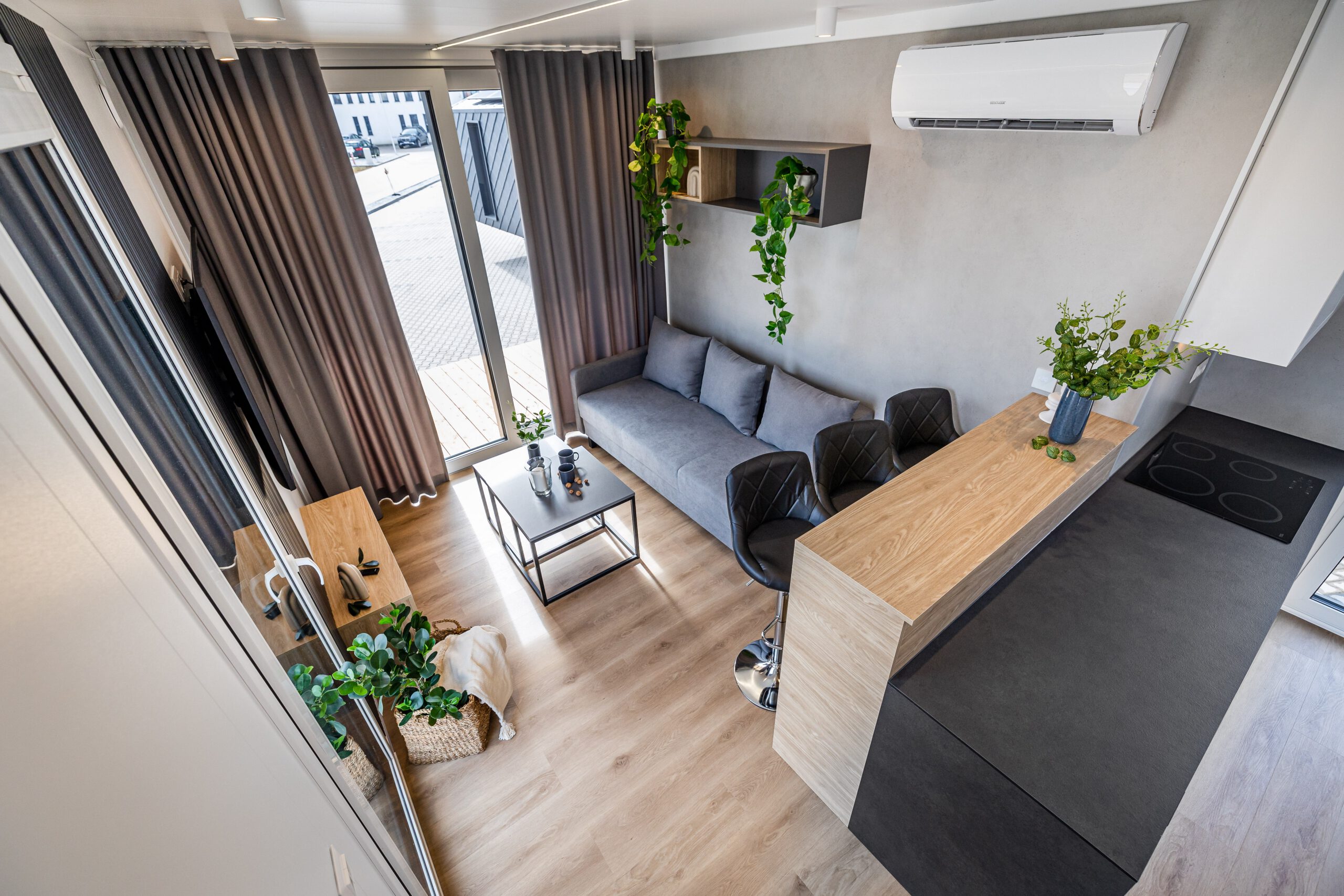 A-JB-Golden-Sky-innen-2023-9-scaled